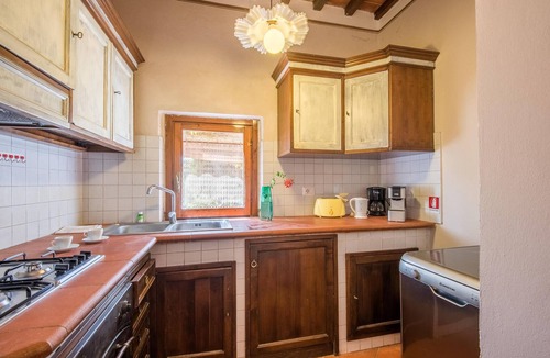 San Vivaldo Apartment | Gorgeous apartment in Montaione