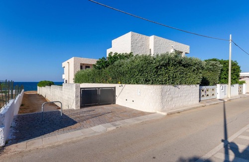 Torre Santa Sabina House | Gorgeous home in Torre Santa Sabina