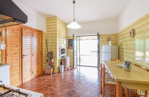 Carano House | Gorgeous home in Carano with kitchen