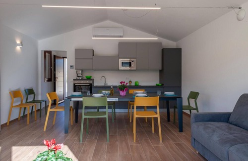 Mogliano House | Gorgeous home in Mogliano