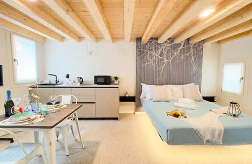 Chioggia Apartment | Graceful Apartments Purgatory by Ca-sa Check