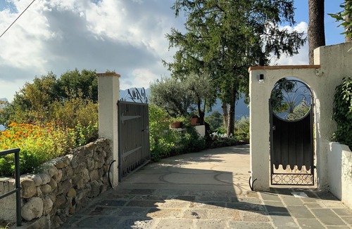 Cava de' Tirreni Villa | GRANDFATHER'S HOUSE AT THE GATES OF THE DIVINE COAST WITH PRIVATE POOL