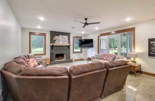 Lawrence County House | Great for Groups: Family Creekside Home in Loretto