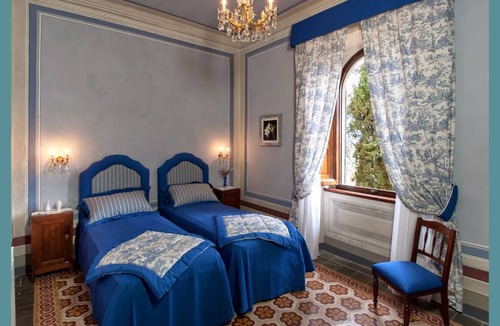 Borgo alla Collina Villa | great view! private jacuzzi pool, Villa with frescoes near Florence
