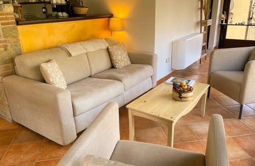 Cessapalombo Villa | Great villa with big garden and swimmingpool on the edge of the Sibillini Mts.