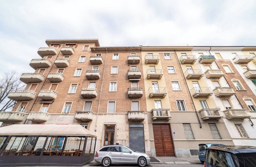 Parella Apartment | (Green Torino) Free Parking, Close to Center, 2 steps from Metro