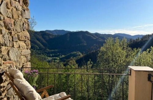 Brugnato House | Green Valley House: Lavender