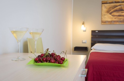 Torre Santa Sabina Bed & Breakfast | Ground Floor Double Room in "Donnosanto Residence"