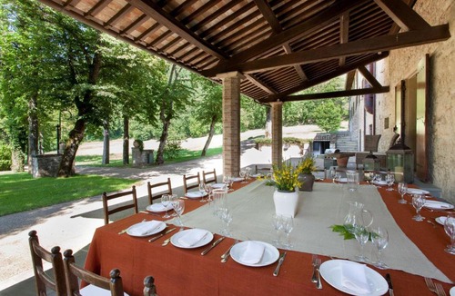 Nerbisci Villa | Gubbio Villa Sleeps 20 Pool Air Con WiFi