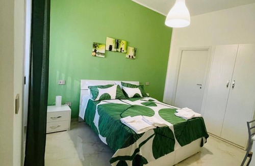 Zungoli Bed & Breakfast | Guest House " La Corte" - Royal Purple. Elegance and refinement.