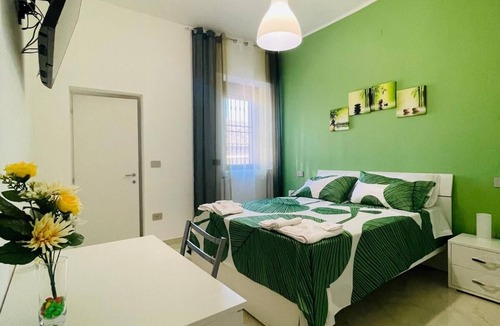 Zungoli Bed & Breakfast | Guest House " La Corte" - Royal Purple. Elegance and refinement.