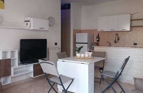 Campo Ascolano House | GUEST HOUSE RIVA TOGNAZZI DETACHED HOUSE, QUIET STAY HOLES CITY.
