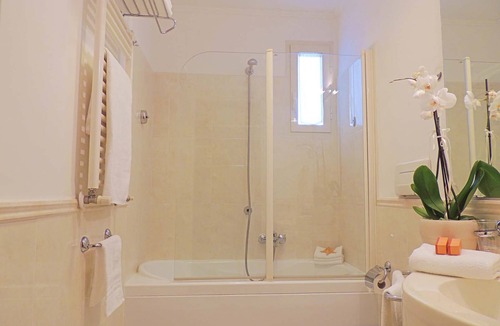 Cattolica Hotel | HamilTown Hotel