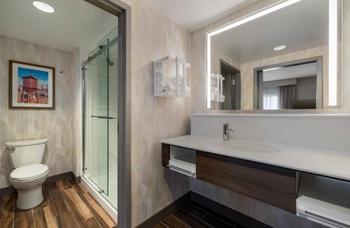 West Des Moines Hotel | Hampton Inn & Suites West Des Moines/SW Mall Area