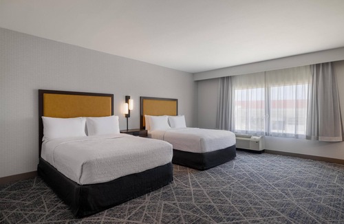 West Des Moines Hotel | Hampton Inn & Suites West Des Moines/SW Mall Area