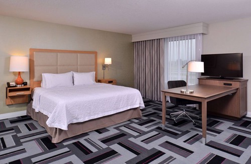 Ames Hotel | Hampton Inn & Suites Ames