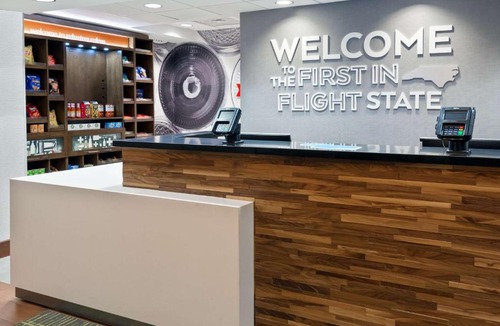 Winston - Salem Hotel | Hampton Inn & Suites Winston-Salem/University Area