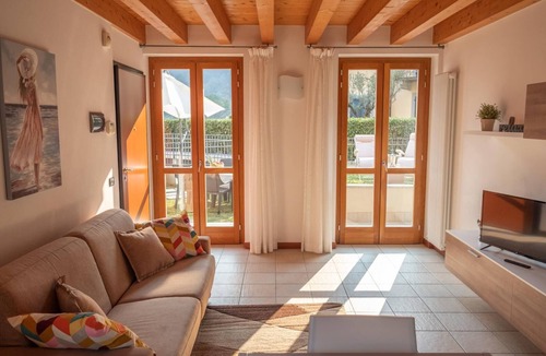 Riva di Solto Apartment | Happy Guest Apartments Lake and Relax