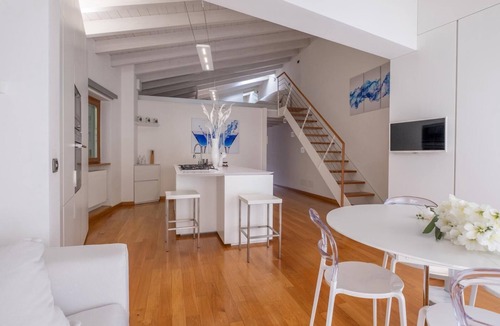 Riva di Solto Apartment | Happy Guest Apartments Lake and Style
