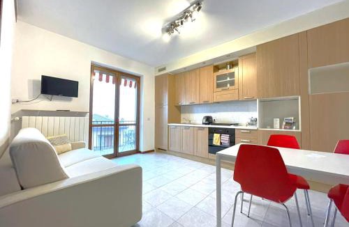 Zorzino Apartment | Happy Guest Apartments - Lake View and Pool