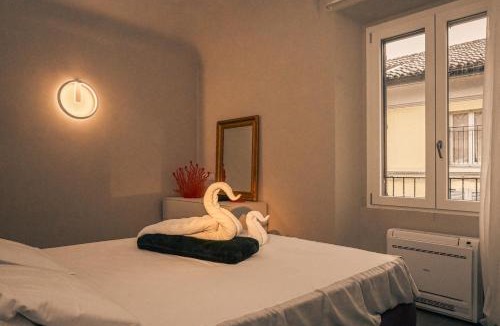 Centro Storico Apartment | Heart of Piacenza Luxury Apt, 100m Piazza Cavalli
