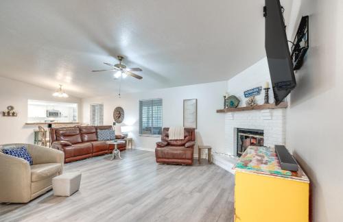 Spring Hill House | Heated Pool & 4-in-1 Grill: Spring Hill Haven!