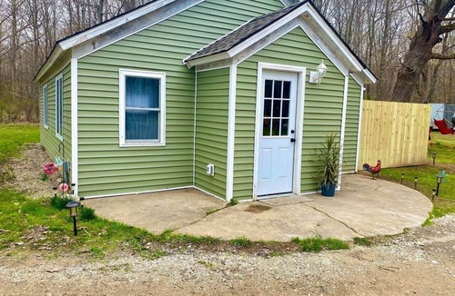 Birch Run Township Cabin | Hidden Oaks | Farmhouse | Unit 5