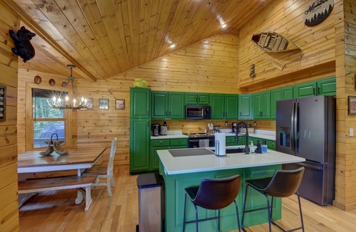 Clayton Cabin | Hideaway Cabin - Georgia Mountain Escape
