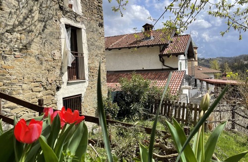 Orbregno House | HIGH MONFERRATO STYLE HOUSE IN STONE AMONG THE VINEYARDS