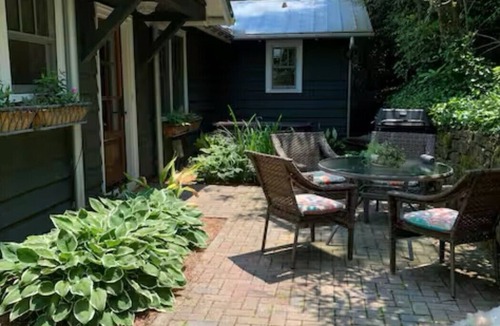 Mirror Lake House | Highlands Lakefront Home 2 minutes from downtown!