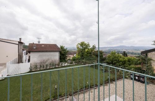 Quarti Apartment | Hillside Escape