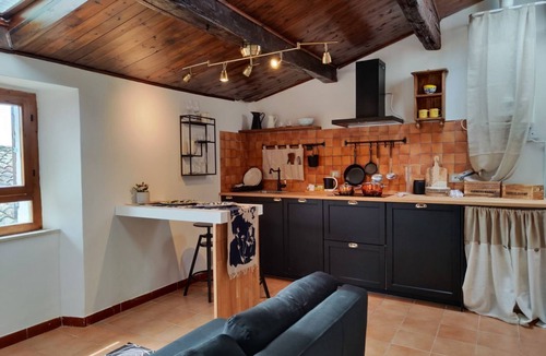 Jesi Apartment | [Historic Center] Elegance, WiFi, and A/C