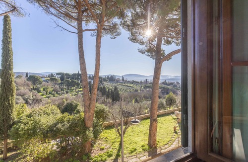 Le Cure Villa | Historic Dante's Manor, 5 Bdr Villa, Pool, Garden, Jacuzzi, AC, 5 min Florence