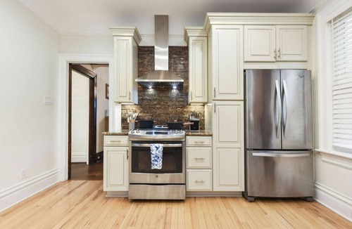 Bloomfield House | Historic Gem | Soaking Tub Fire Pit EV Charger