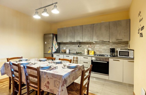 Lonato del Garda Apartment | Holiday Apartment "Cascina Raperonzolo" with Private Terrace, A/C & Wi-Fi