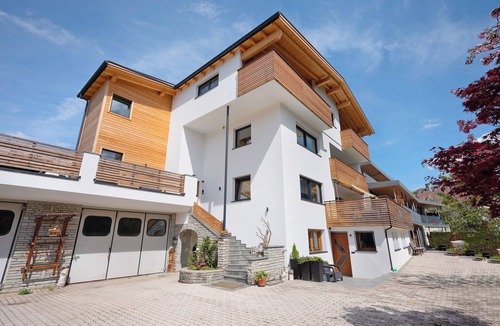 Riscone Apartment | Holiday Apartment "Haus Mader 1" with Mountain View, Private Terrace & Wi-Fi