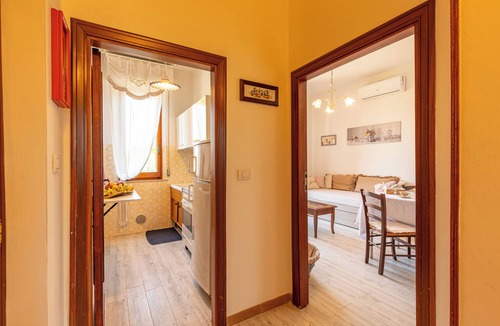 Chiusi Apartment | Holiday Apartment "Casa Vacanze Mongili" with Private Pool, Balcony & Wi-Fi