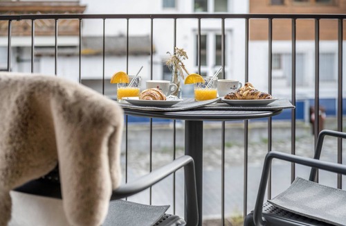Valdaora di Mezzo Apartment | Holiday Apartment "Dolomiten Villa Colli" with Balcony & Wi-Fi