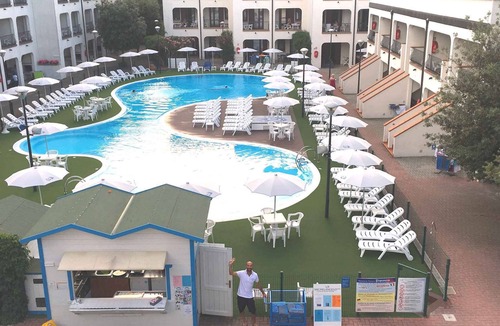 Lido di Spina Apartment | Holiday apartment with outpool