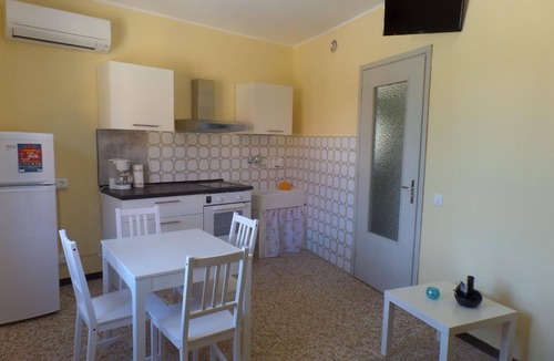 Lesa House | Holiday apartment Lesa for 1 - 4 persons with 1 bedroom - Holiday house