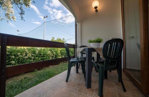 Mattinata House | Holiday Apartment orchidea with swimming pool and private beach -3