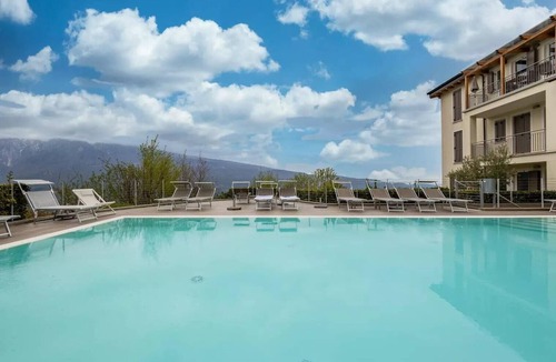Aer Apartment | Holiday Apartment 'Residence La Villa Kalliste' with Lake View, Garden, Shared Pool & Wi-Fi