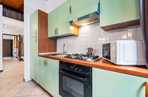 Marina District Apartment | Holiday Apartment ‘Sardinia Gem House’ with Sea View, Wi-Fi, A/C & Balcony