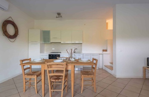 Baja Sardinia Apartment | Holiday apartment with outdoor pool and air conditioning