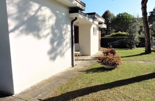 Bibione Pineda Apartment | Holiday apartment with a large garden in a quiet location