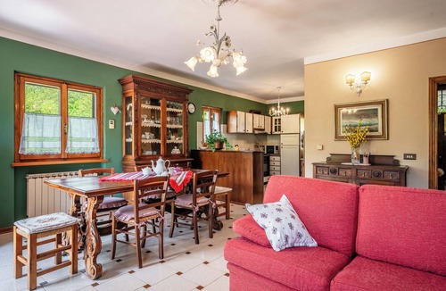 Campo Tizzoro House | Holiday Home 'Lolli' with Private Terrace, Private Garden and Wi-Fi