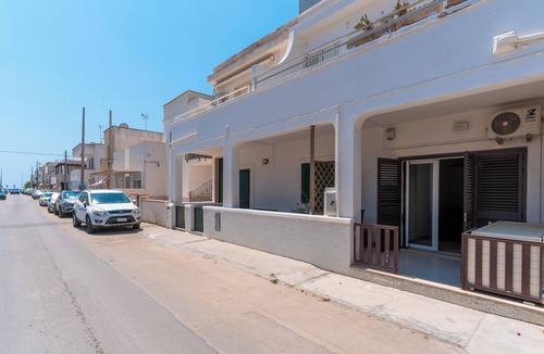 Torre Mozza House | Holiday Home 'A Pochi Passi Dalla Spiaggia' with Air Conditioning