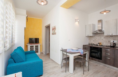 Irgoli Apartment | Holiday Home 'Appartamento Irgoli - Sardegna' with Patio, Wi-Fi and Air Conditioning