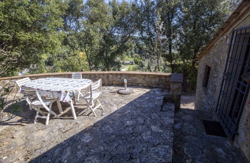 Gavorrano House | Holiday home at the edge of the forest with parking
