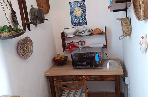 Sant'Antioco House | Holiday Home 'Belo Horizonte, near the sea' with Private Terrace and Wi-Fi